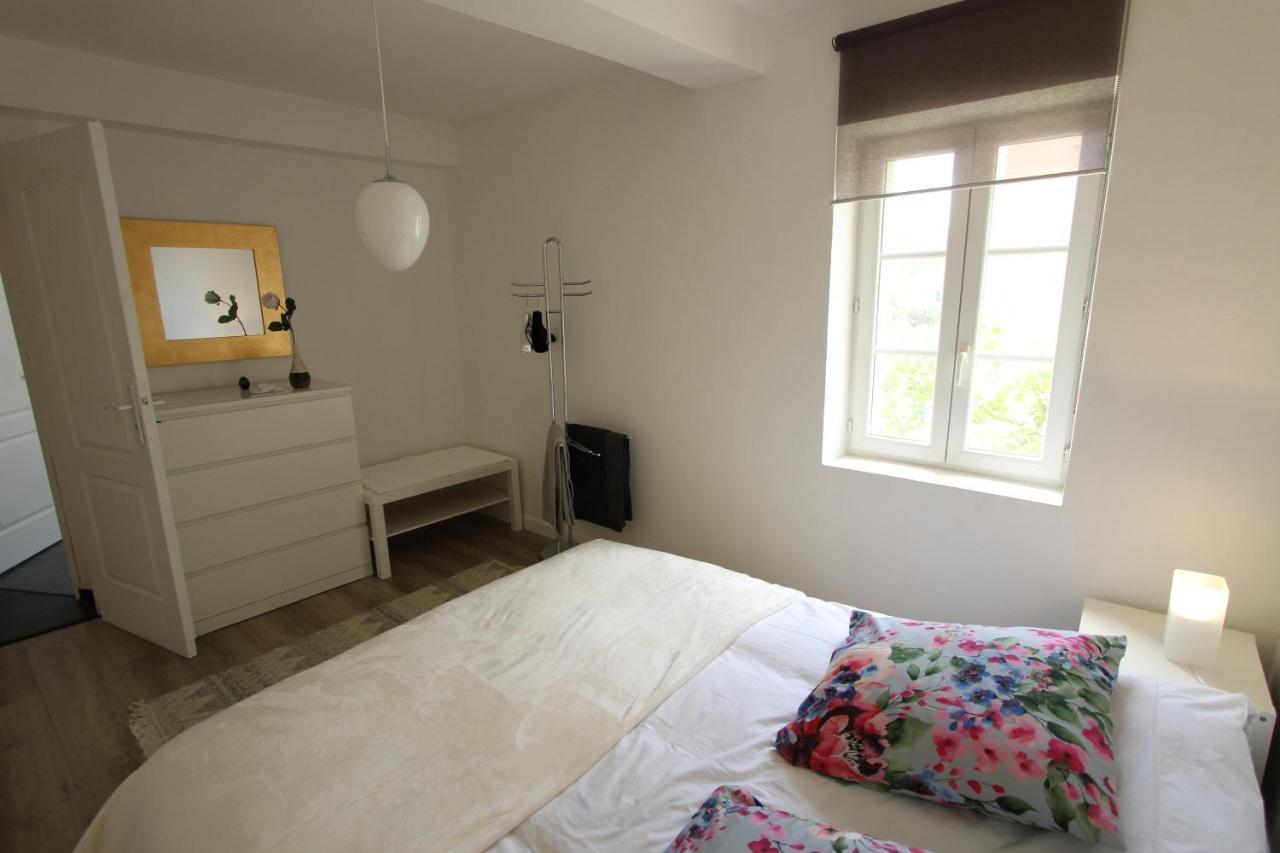 Maison Avec Piscine Et Jardin- 4 Chambres 8 Pers Cuers Zewnętrze zdjęcie